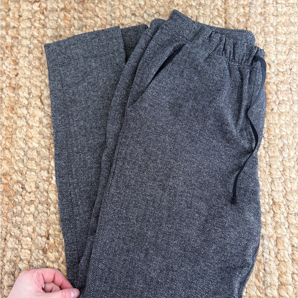 Lulu womans Charcoal Herringbone- 4